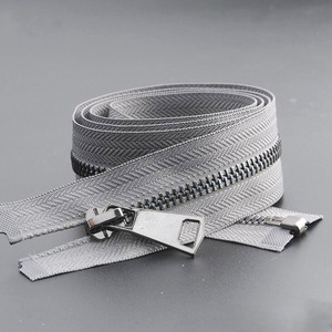 Fermeture éclair métallique personnalisable à glissière coulissante, disponible en différentes tailles, avec logo écologique, pour pantalons, sacs et vêtements - Product Image 4