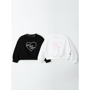 Camiseta Coreana OZKIZ con Estampado de Corazón para Niñas, 100% Algodón, Tejido de Punto, Informal, para 2-7 Años, Venta al Por Mayor para Primavera/Otoño - Product Image 1