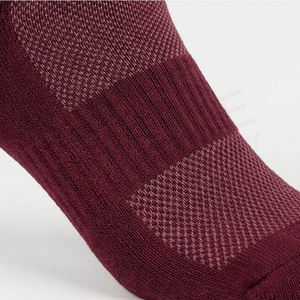 Chaussettes pour hommes à motif géométrique, tricotées, respirantes, en spandex, polyester et coton, style classique pour l'automne - Product Image 5