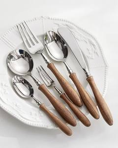 Ensemble de couverts de luxe en acier inoxydable avec manche en bois, cuillère, fourchette, couteau, vaisselle de table - Product Image 1