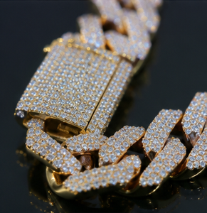 Chaîne cubaine épaisse style hip-hop en argent sterling 925 avec fermoir personnalisé serti de moissanite - Product Image 3