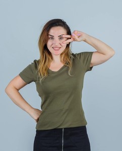 T-shirt à manches courtes col en V pour femme, couleur unie, coupe ajustée, jersey décontracté, 100% coton - Product Image 4