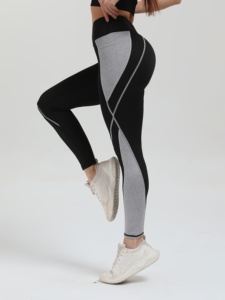 Leggings confortables pour femmes, longueur cheville, avec construction flexible et ajustée au corps - Product Image 3