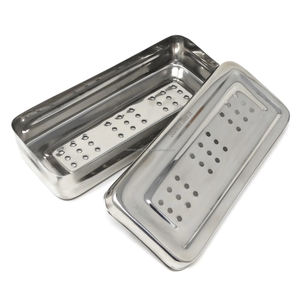Boîte de rangement manuelle en acier inoxydable perforé pour instruments médicaux 7x3x1.5 pouces CE ISO OEM autoclavable de haute qualité pour la chirurgie - Product Image 1