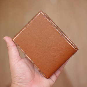 Cartera de cuero para hombre con logotipo personalizado, billeteras delgadas RFID, proveedor mayorista, calidad premium de exportación, a la venta a un precio razonable. - Product Image 4
