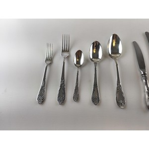 Juego de Cubiertos Metálicos Vintage de 4 Piezas, Tenedores con Acabado Mate, Resistentes al Óxido, Cubertería Elegante para Bodas - Product Image 6