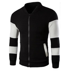 Blouson universitaire en cuir bleu marine, marron et blanc, avec manches en cuir, vêtement d'extérieur premium de type Letterman, fabricant sur mesure - Product Image 3