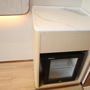 Mobili Commerciali Personalizzati, Armadietto Minibar per Camere e Suite d'Albergo - Product Image 2