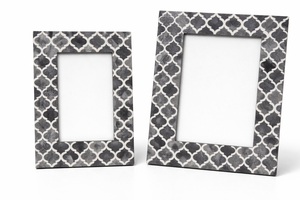 Cadre photo de luxe fait main en os incrusté, design géométrique noir et blanc, décoration de table verticale, cadeau pour la maison - Product Image 3