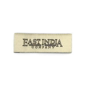 Étiquettes tissées sur mesure découpées au laser pour vêtements. Étiquettes en tissu personnalisées pour entreprises et produits DIY, respectueuses de la peau, lavables, à coudre, avec pli de finition - Product Image 1