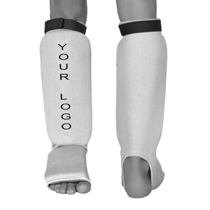 สนับแข้งหนัง PU คุณภาพสูง YQ น้ำหนักเบา ป้องกันอย่างมืออาชีพ แผ่นรองปรับได้ ระบายอากาศได้ดี โครงเหล็กคาร์บอน - Product Image 1