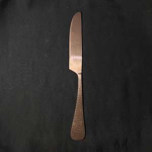 Ensemble de couverts de luxe en cuivre bronze martelé avec revêtement PVD, pour restaurant, hôtel, mariage, événement, réutilisable, passe au lave-vaisselle, cuillère, fourchette - Product Image 4