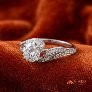 Bague de fiançailles en moissanite pour femme, coupe halo, en argent sterling, avec bande torsadée, pour mariage, anniversaire, fête, bijoux de luxe raffinés - Product Image 5