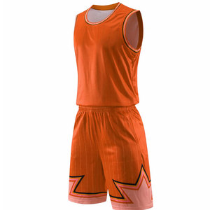 Ensemble d'uniformes de basketball pour hommes en polyester respirant, léger et durable, imprimé par transfert thermique, vêtements de sport pour l'entraînement - Product Image 1