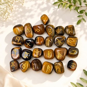 Lot de runes en œil de tigre sculptées à la main, runes vikings nordiques Futhark naturelles, pierres de divination en cristal, cadeau spirituel - Product Image 4