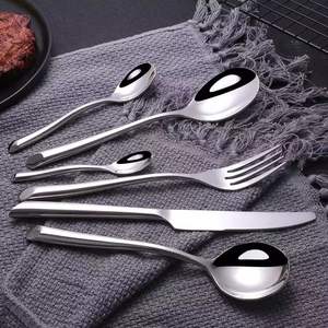Ensemble de couverts en acier inoxydable pour restaurant |   Couverts à bords lisses pour cuisines professionnelles à fort volume de production - Product Image 4