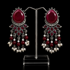 Proveedor Confiable de Pendientes Colgantes Étnicos de Plata Oxidada con Corte de Pera para Mujer, Venta al por Mayor Directa de Fábrica ARTS JEWELS - Product Image 1