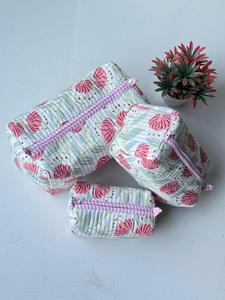 Hermoso Neceser de Algodón con Estampado de Bloques Vintage, Resistente al Agua, Set de Almacenamiento de Maquillaje, 3 Bolsas Grandes Acolchadas con Cremallera, Blanco Cielo - Product Image 1