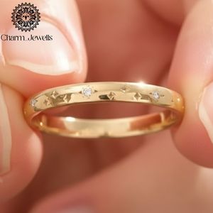 แหวนหมั้น Charm_Jewells ชุบทอง 18K เงินแท้ประดับโมอิสซาไนต์ ดีไซน์เรียบหรู รูปดาว ประดับเพชรแบบหนามเตย - Product Image 3
