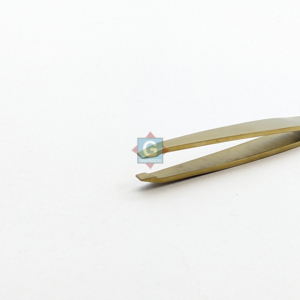 Pinzas para Cejas Chapadas en Oro con Punta Inclinada, Estilo Clásico, Duraderas, Ligeras, para Uso Profesional - Product Image 5