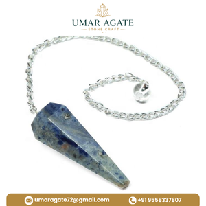 Pendules en pierres précieuses faites à la main, pierre de soleil bleue polie à 6 facettes, pendules Feng Shui avec chaîne en argent, provenant d'Umar Agate Gujarat - Product Image 2