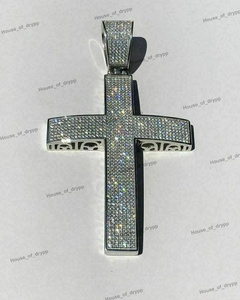 Colgante de Cruz con Diamantes Moissanite VVS Engastados en Plata de Ley 925, Amuleto Religioso de Estilo Hip Hop - Product Image 3