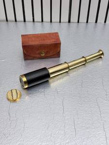 Telescopio de Latón Estilo Antiguo con Estuche de Cuero, Acabado Pulido, Decoración Artística Coleccionable, Hecho a Mano, Estilo Antiguo para Artesanías - Product Image 1