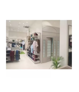 Aménagement intérieur de magasin de vêtements prêts-à-porter, finitions haut de gamme, présentoirs élégants pour magasin de mode, étagères murales, comptoirs, mobilier - Product Image 6