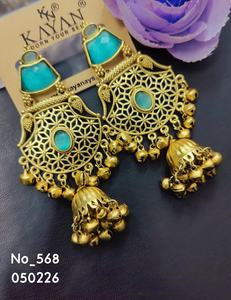 ต่างหูระย้าแบบดั้งเดิมชุบทองพร้อมจี้ห้อยแบบจุมก้าประดับเพชร CZ ดีไซน์เรขาคณิตทันสมัย ขายส่ง - Product Image 6