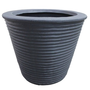 KNT Creations – Pot suspendu en fibre de verre léger et durable, design classique et moderne, texture lisse, pour plantes d'intérieur et d'extérieur - Product Image 1