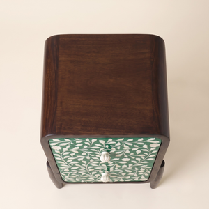 Mesa de Noche Decorativa Moderna y Ecológica con Incrustaciones de Hueso, Hecha a Mano, con Diseño de Patrón Único para una Decoración Elegante del Dormitorio - Product Image 3