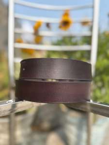 Ceinture en cuir classique pour homme, faite à la main, avec un design brodé et une boucle en fer de style western, largeur 3,5 cm, longueur 120 cm - Product Image 2