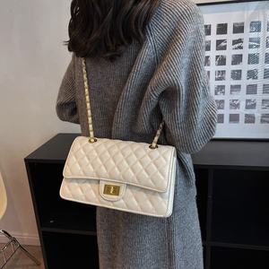Bolso Bandolera de Cuero Genuino de Lujo para Mujer, Bolso de Mano de Moda con Patrón de Diamantes y Cierre de Solapa con Correa de Cadena - Product Image 1