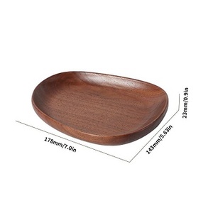 Assiettes rondes en bois, ensemble d'assiettes en bois massif, plateau de service en bois naturel par f s international - Product Image 1