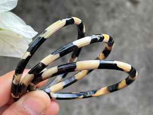 Brazalete de Cuerno de Búfalo Hecho a Mano, Ligero, con Tacto Real, Diseño Pulido, Forma Personalizada, Antiguo, Duradero, Natural, Coleccionable para Bodas - Product Image 2