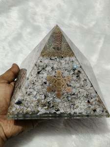Pyramide d'Orgone en Pierre de Lune Arc-en-ciel Naturelle Faite à la Main, Grande Taille, Porte-bonheur Amoureux, Décoration Spirituelle Feng Shui, Guérison des Chakras - Product Image 2