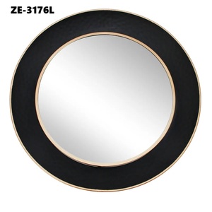 Escultura de Pared de Metal Hecha a Mano Contemporánea, Pieza Decorativa de Lujo, Exportaciones Zahid, Diseño Rectangular Moderno en Negro y Dorado - Product Image 1