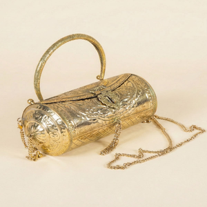 Pochette rectangulaire en laiton recouverte d'un travail de filigrane élaboré avec une poignée supérieure, disponible à prix de gros. - Product Image 2