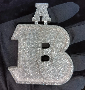Pendentif personnalisé en argent 925 et moissanite pour homme, lettres serties de pavés, initiales personnalisées, bijou de luxe, cadeau - Product Image 1