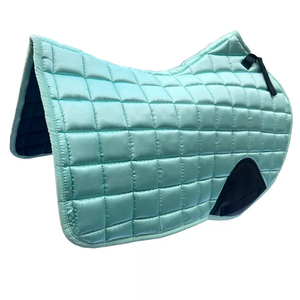 Ensemble de tapis de selle de saut d'obstacles en satin de qualité supérieure, avec voile anti-mouches antidérapant et housse de casque d'équitation avec doublure en polycoton - Product Image 3