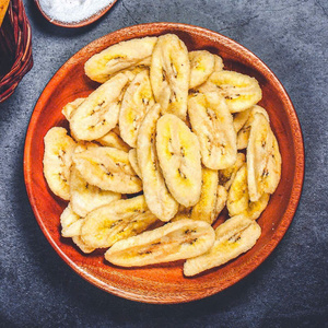 Healthy Non-GMO Vacuum Fried Banana <b>Snacks</b> Crispy Low Fat Fruit Chips Vietnam Origin Customized Packaging - Product Image 1
