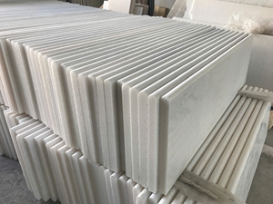 Losas de Mármol de Calcita 100% Natural, Color Blanco Lechoso, Procesadas en Fábrica, Pulidas, Aterciopeladas, Impermeables, Duraderas y Ecológicas - Product Image 2