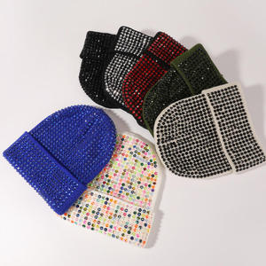 Gorro Unisex con Pedrería, Gorro de Punto Acanalado Brillante para Invierno, con Tela Suave y Elástica para un Estilo Casual - Product Image 5