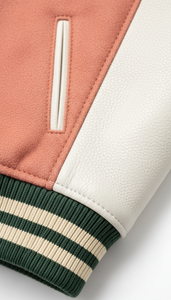 Chaqueta de Invierno Estilo Americano Sostenible con Forro Acolchado y Mangas en Contraste, Estilo Americano Oversize - Product Image 4