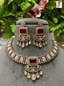 Elegante Juego de Collar y Aretes Clásicos de Latón Chapado en Oro de Alta Calidad para Regalo de Boda, Compromiso o Fiesta para Mujer - Product Image 3