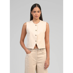 Chaleco sin mangas beige para mujer con botones dorados, sin cuello, de piel sintética, largo regular, color sólido - Product Image 4