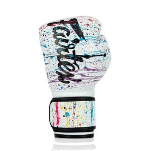 ถุงมือชกมวย Fairtex แบบสั่งทำขายส่ง สำหรับมืออาชีพ น้ำหนักเบา สำหรับฝึกซ้อมและแข่งขัน ปิดด้วยแถบตีนตุ๊กแก เหมาะสำหรับมวยไทยและซานด้า - Product Image 6