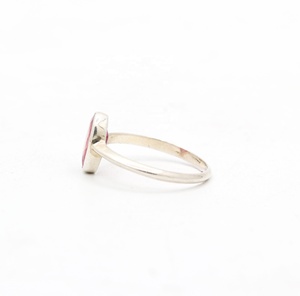 Anillo Solitario de Plata de Ley 925 con Bisel de Rubí Ovalado Natural, Joyería Fina, Memoria Jewels, Venta al Por Mayor - Product Image 4
