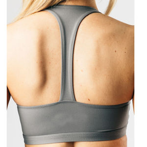 ชุดโยคะไร้รอยต่อสีเทา กางเกงเลกกิ้งเอวสูง เสื้อครอปท็อป สปอร์ตบราแบบ Racerback ชุดออกกำลังกาย 2 ชิ้น ระบายอากาศได้ดี ชุดออกกำลังกายสำหรับผู้หญิง - Product Image 6