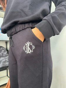 Vêtements de sport personnalisés avec logo, unisexes, vente en gros, ensemble de vêtements de sport, doux, extensibles et parfaits pour le fitness et l'entraînement quotidien, fabriqués au Vietnam - Product Image 4